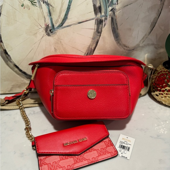 SALE🤍MICHAEL KORS leather maisie 2 in 1 waist pack ❤️ - Picture 7 of 15